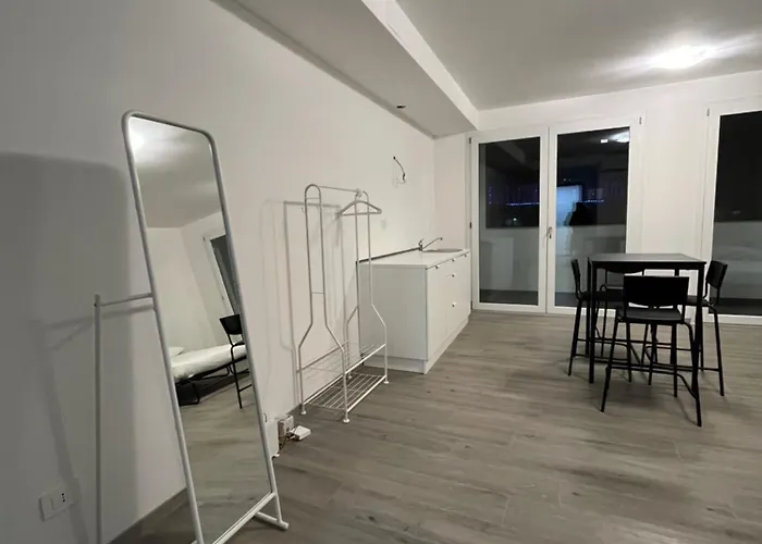 Apartment Alessandrino Rom
